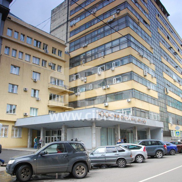 Административное здание Большая Татарская. 35с3 на Овчинниковской набережной