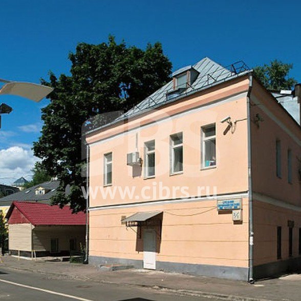 Административное здание Средний Овчинниковский 3 в Большом Овчинниковском переулке