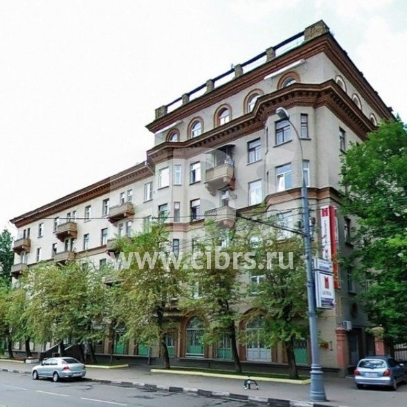 Жилое здание 1-я Владимирская 4 на аллее Пролетарского Входа