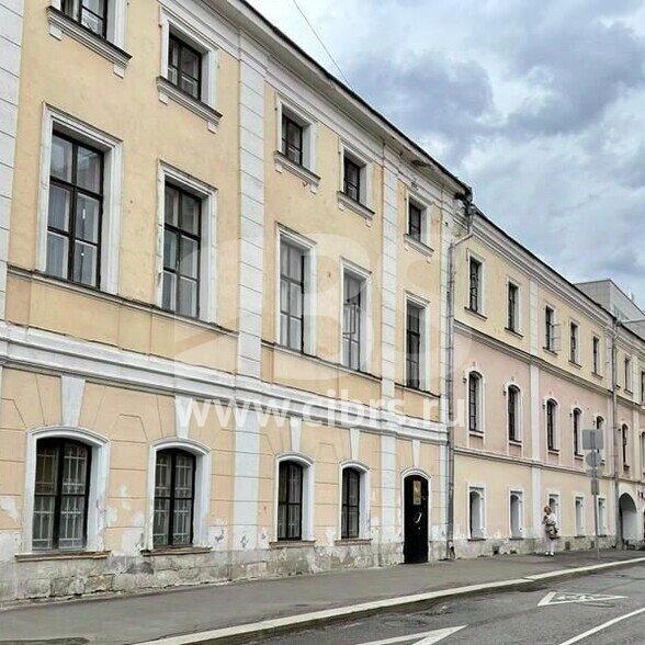 Административное здание Малая Якиманка 24 в Полянском переулке